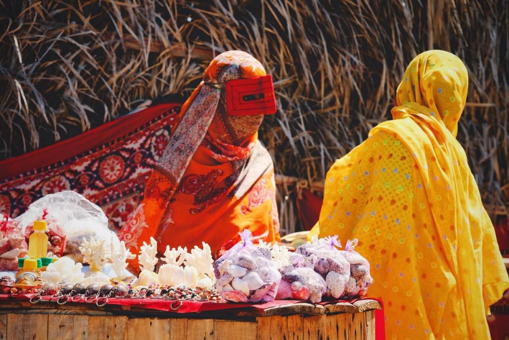 traditional clothing best Qeshm souvenirs