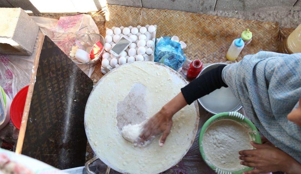 Unique Souvenirs From Qeshm Tomoshi bread