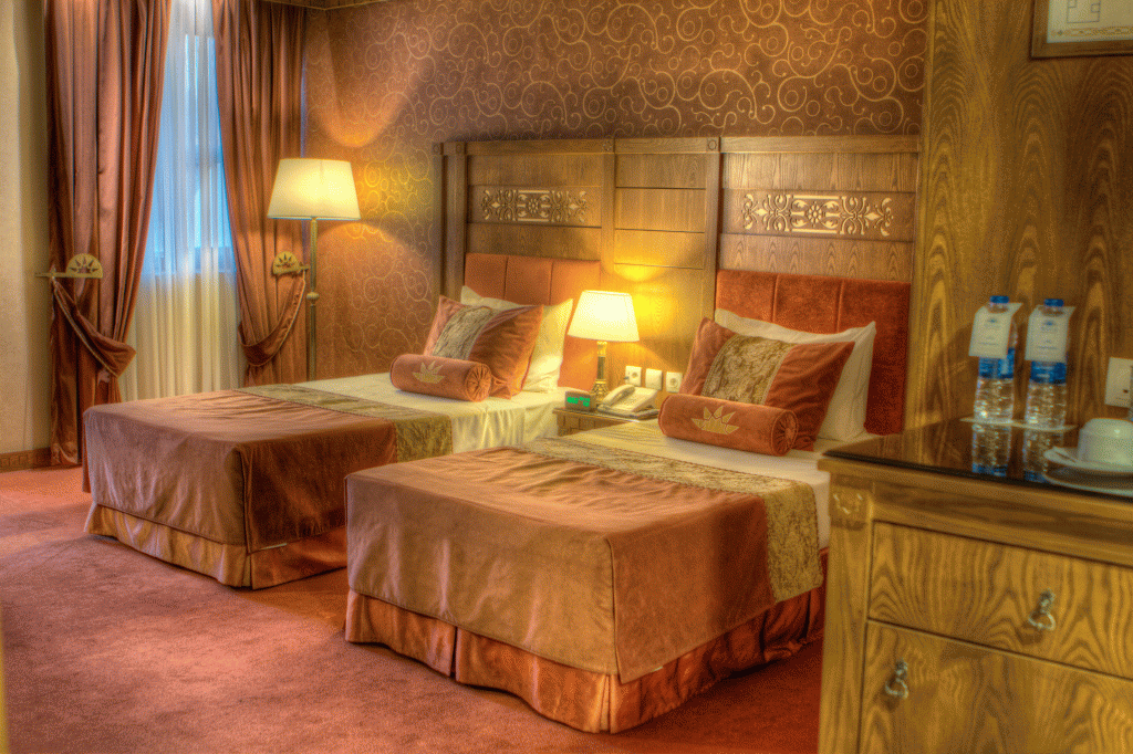 zandiyeh-hotel-twin-room